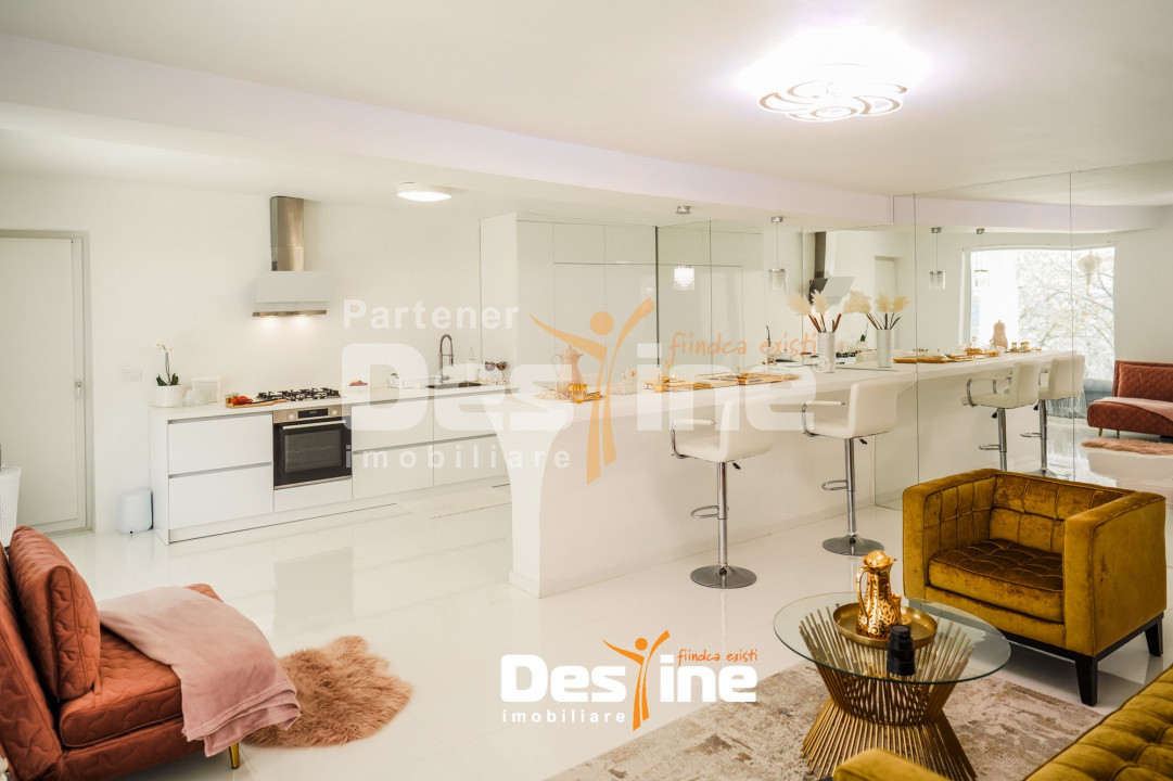 Casă sustenabilă 196 mp cu design futurist, în natură, mobilată utilată BÂRNOVA