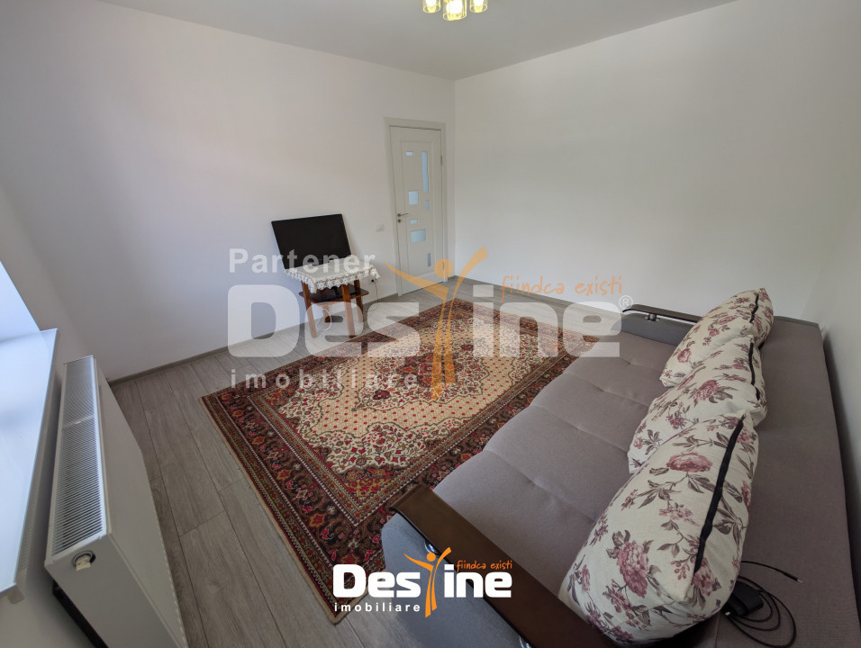 Centru Apartament 2 camere 41 mp etaj 2, partial mobilat baie cu geam renovat
