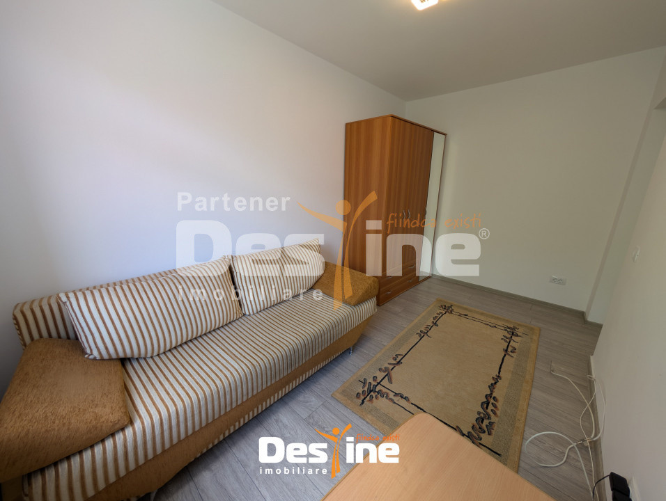 Centru Apartament 2 camere 41 mp etaj 2, partial mobilat baie cu geam renovat