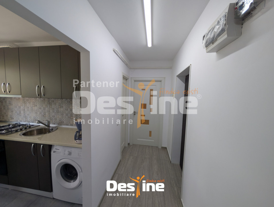 Centru Apartament 2 camere 41 mp etaj 2, partial mobilat baie cu geam renovat