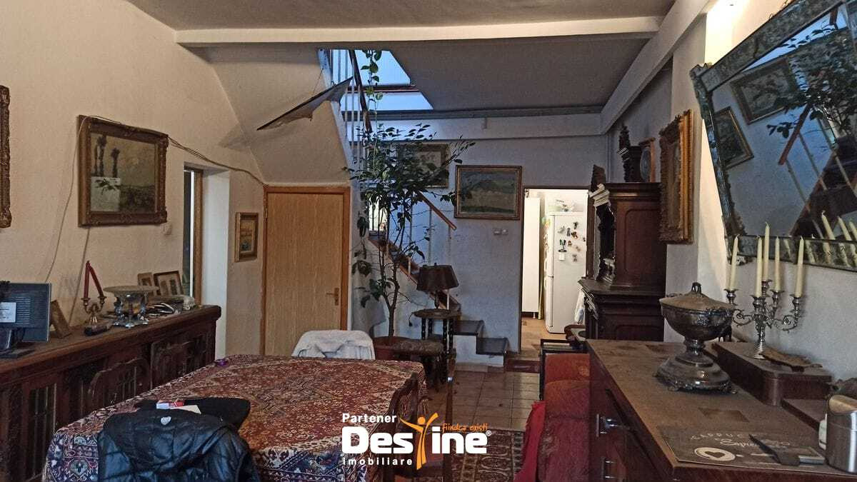 Casa individuala + curte proprie P+1+M, zona Panduri/Drumul Sarii