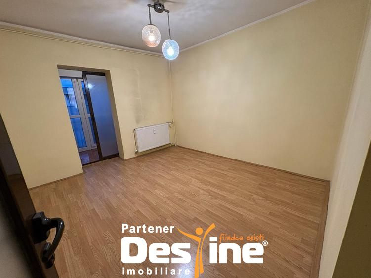 Apartament 3 camere renovat, zona Monitorul Oficial/13 Septembrie