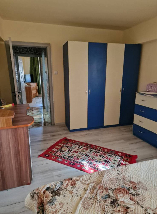Apartament 4 camere, decomandat, etaj intermediar, Mizil