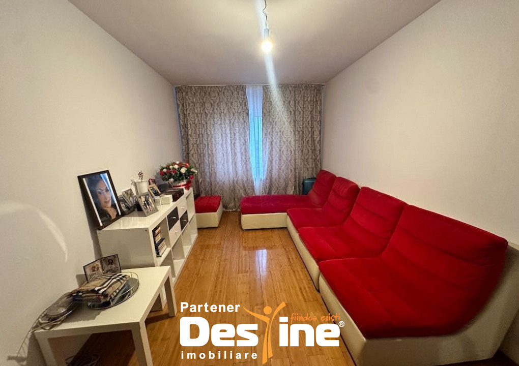 Apartament 3 camere renovat + loc parcare, zona Sebastian