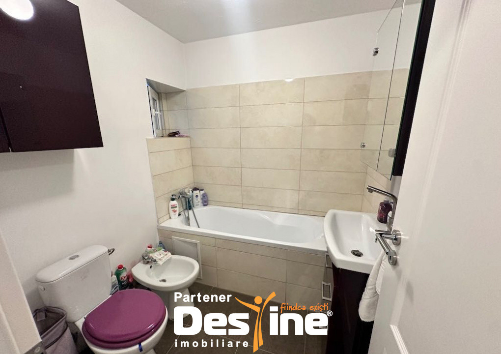 Apartament 3 camere renovat + loc parcare, zona Sebastian