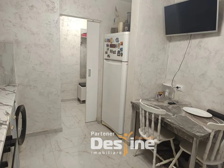 Apartament 2 camere - Decomandat, Etaj 4, 52 mp - Centrala termica - Tatarasi
