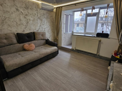 Apartament 2 camere - Decomandat, Etaj 4, 52 mp - Centrala termica - Tatarasi