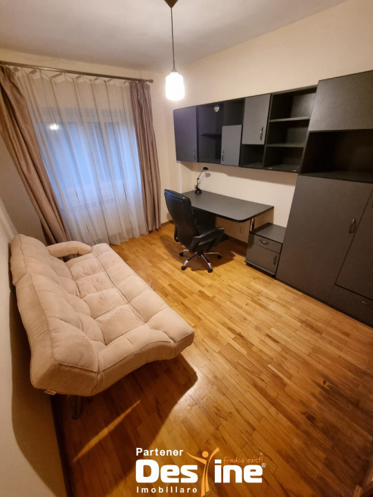 Nicolina - Apartament 4 camere, 106 mp, decomandat, mobilat și utilat, etaj 1/4