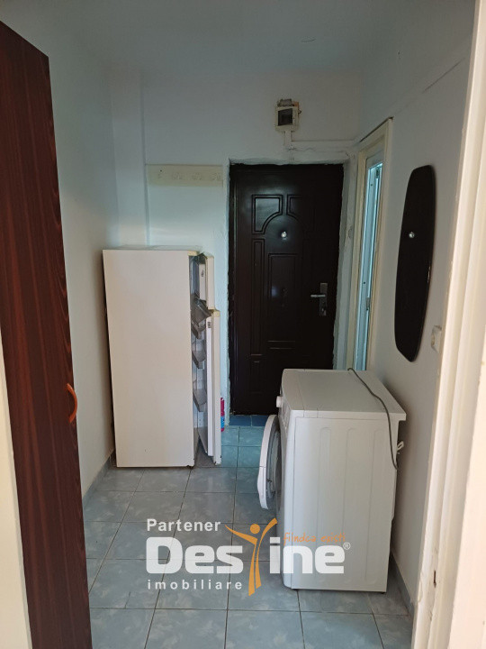 Apartament 1 camera - Decomandat, 26 mp, Etaj 2/9 - Piata Nicolina, Podu Ros