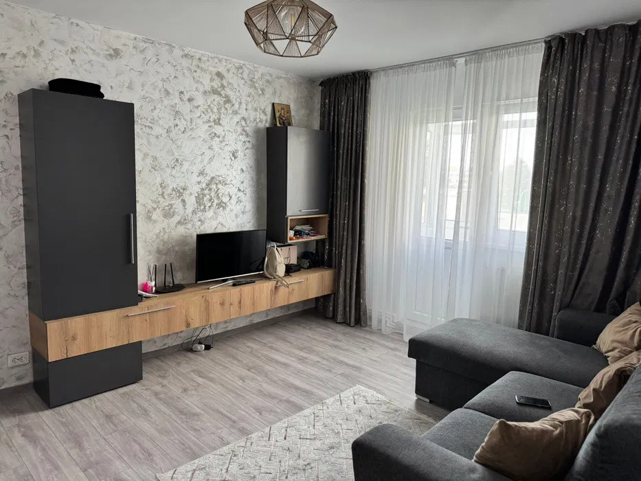 Apartament cu 2 camere etaj intermediar, renovat, zona Tudor Vladimirescu 