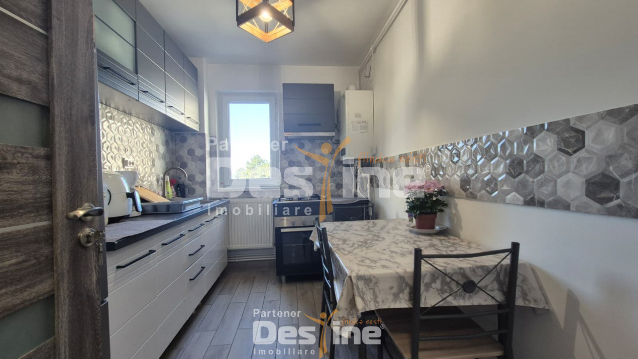 Apartament cu 2 camere etaj intermediar, renovat, boxa, zona Tudor Vladimirescu 