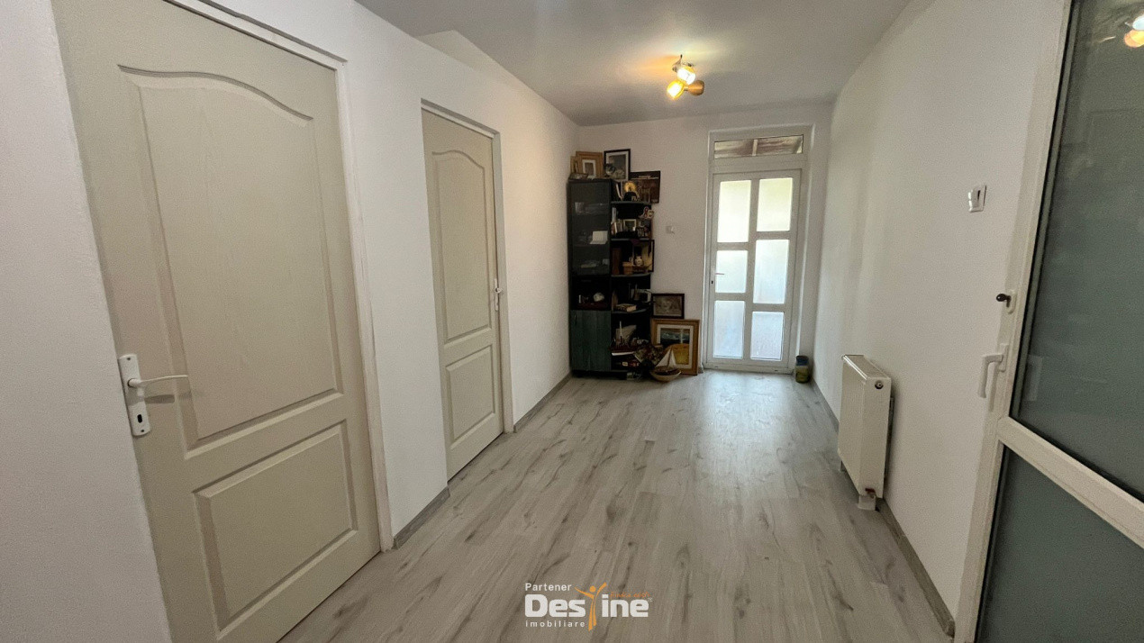 Apartament individual 4 camere 110 mp în Vilă + 167mp CURTE - BUCIUM