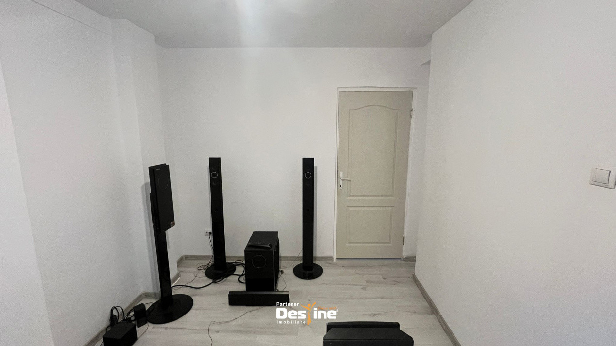 Apartament individual 4 camere 110 mp în Vilă + 167mp CURTE - BUCIUM