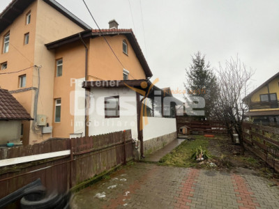 Apartament individual 4 camere 110 mp în Vilă + 167mp CURTE - BUCIUM