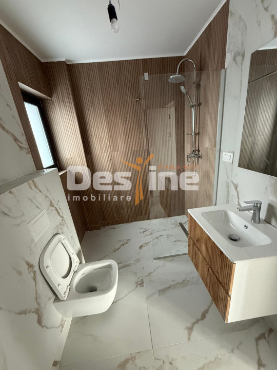 Casa individuala cu etaj, 4 camere, teren 396 mp, drum privat