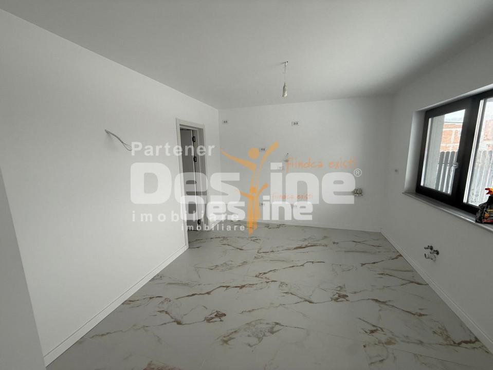 Casa individuala cu etaj, 4 camere, Pret luna martie 170.000 euro