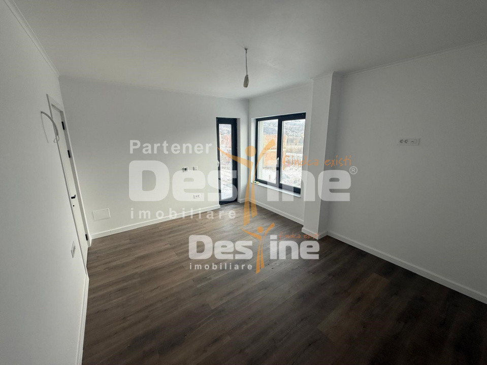 Casa individuala cu etaj, 4 camere, Pret luna martie 170.000 euro