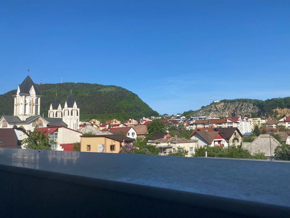 Apartament cu 2 camere 65 mp, decomandat, etaj intermediar, situat in Alphaville