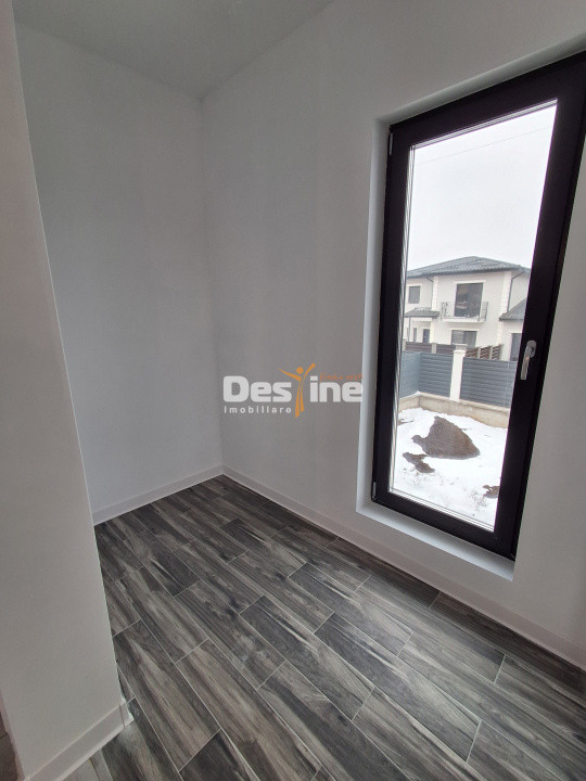 CASĂ tip duplex, situata in Valea Adanca