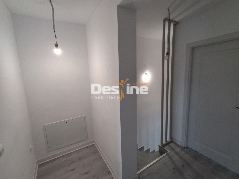 CASĂ tip duplex, situata in Valea Adanca