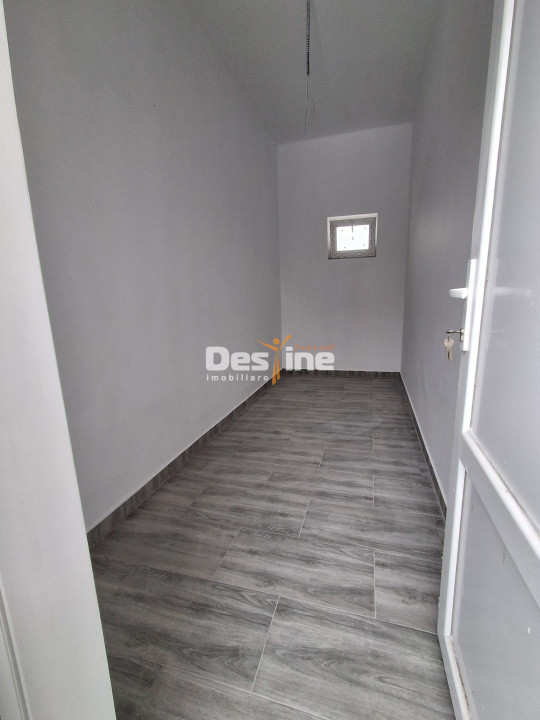 CASĂ tip duplex, situata in Valea Adanca