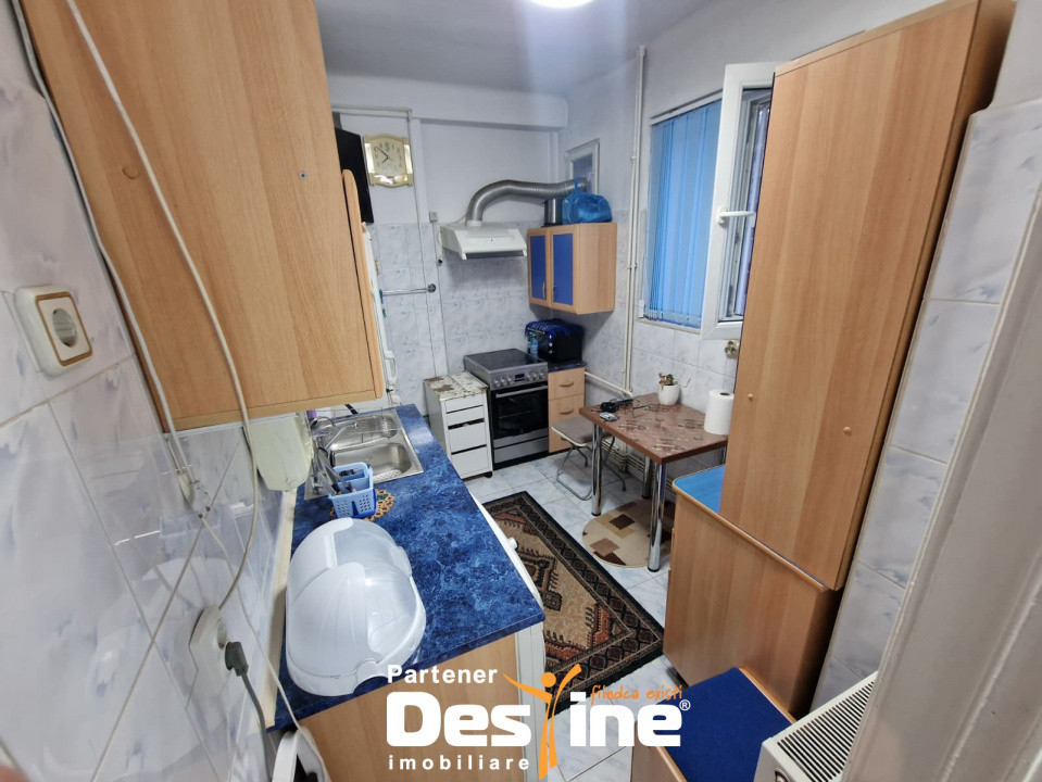 Apartament 2 camere, mutare imediata, centrala proprie, Salaj/Ferentari