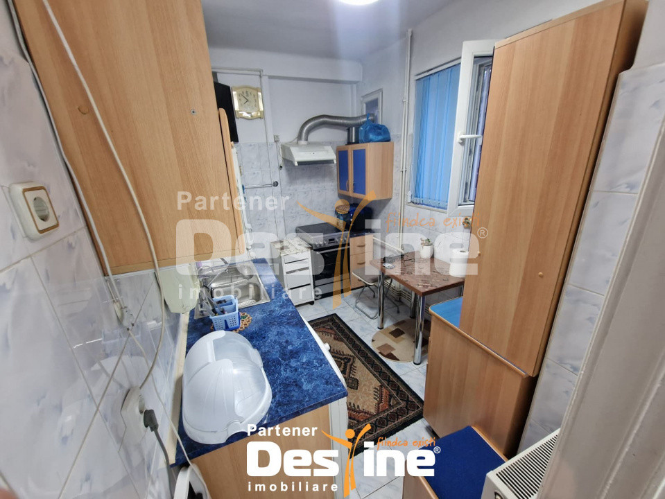 Apartament 2 camere, mutare imediata, centrala proprie, Salaj/Ferentari