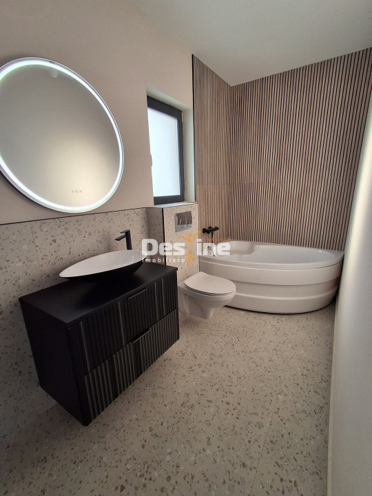  COMISION O %,Miroslava, Casa individuala, P+1+POD, 