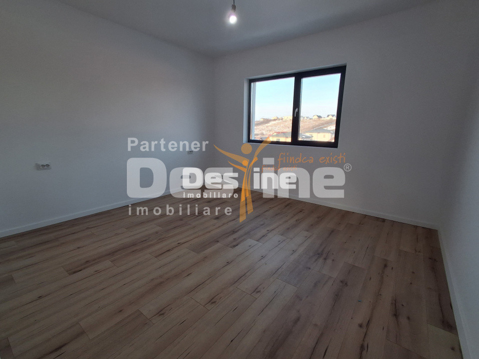  COMISION O %, Miroslava, Casa individuala, P+1+POD, 