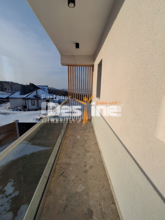  COMISION O %, Miroslava, Casa individuala, P+1+POD, 