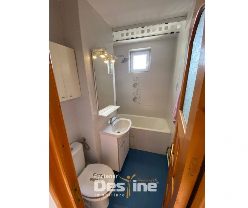 Apartament 4 camere 65mp central cu parcare 80.000€