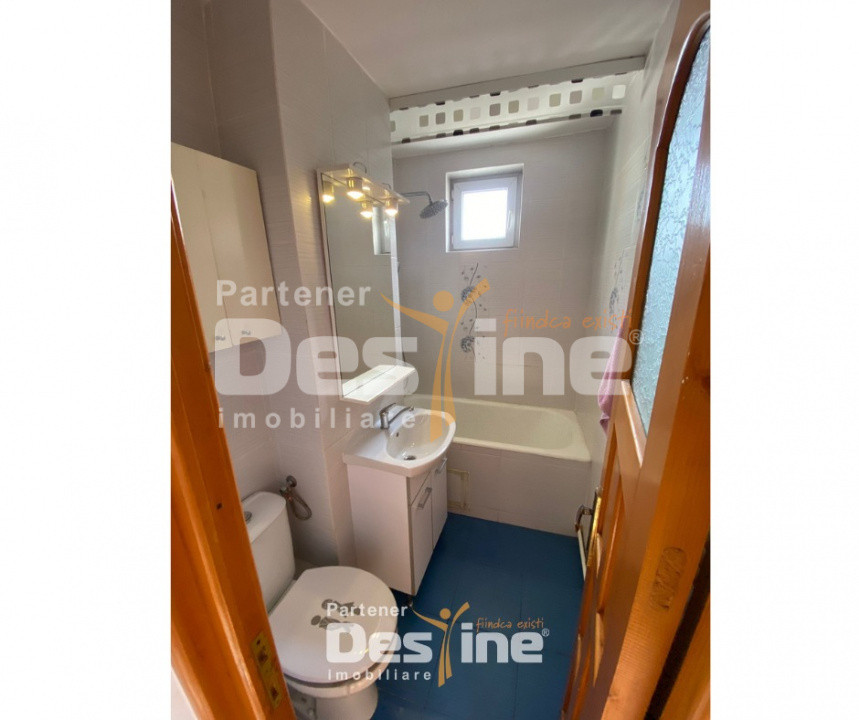 Apartament 4 camere 65mp central cu parcare 80.000€