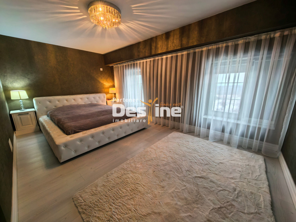 Duplex modern cu desing britanic 7 camere D+P+1+M 160 mp, cartier intim - Copou