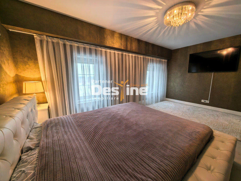 Duplex modern cu desing britanic 7 camere D+P+1+M 160 mp, cartier intim - Copou