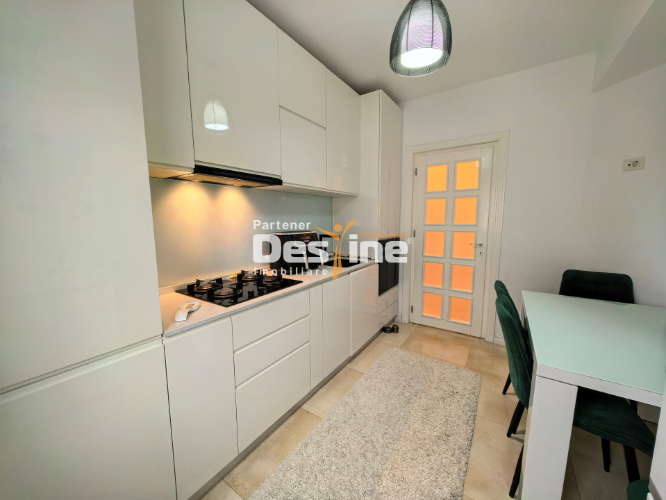 Duplex modern cu desing britanic 7 camere D+P+1+M 160 mp, cartier intim - Copou