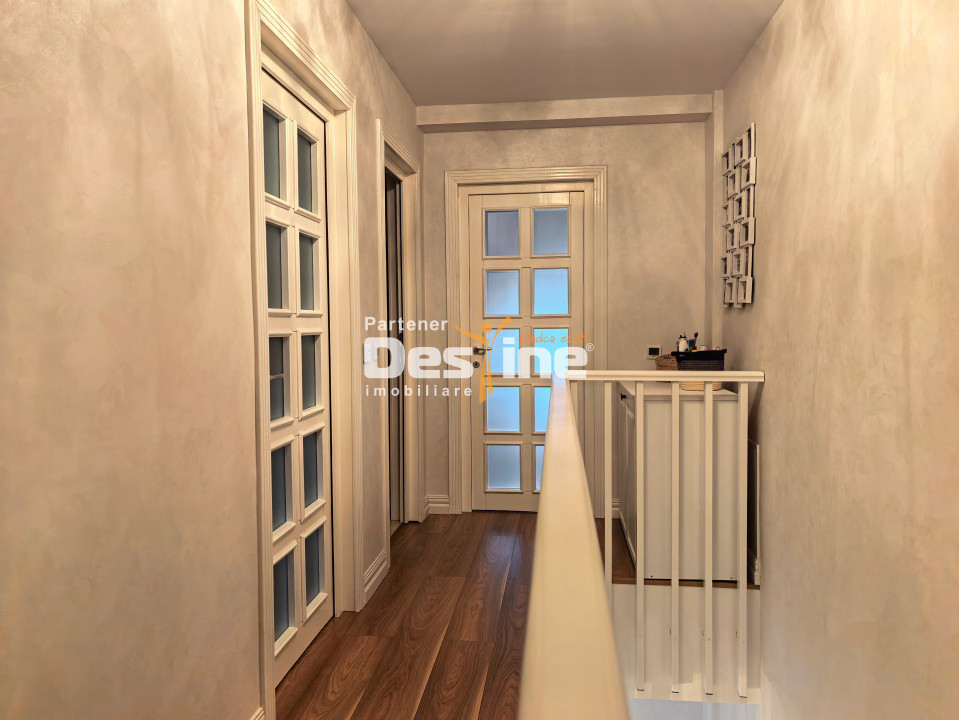 Duplex modern cu desing britanic 7 camere D+P+1+M 160 mp, cartier intim - Copou