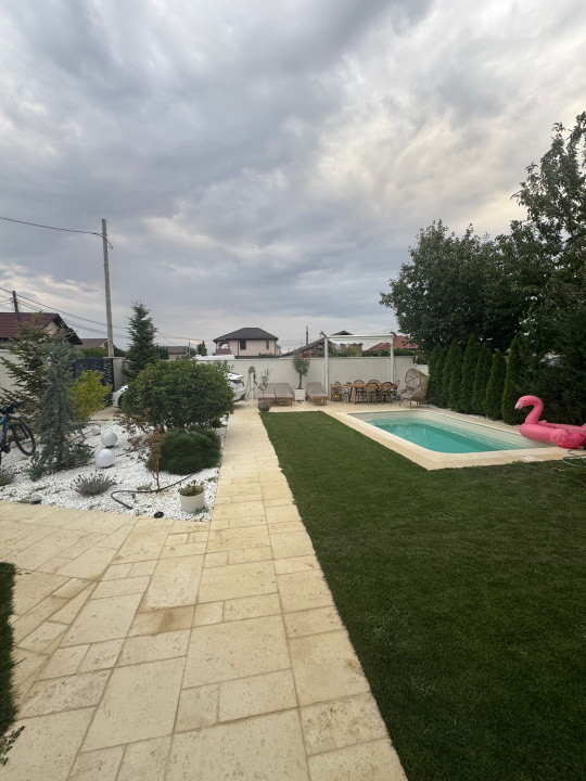 Casă spațioasă, panouri solare, Damila