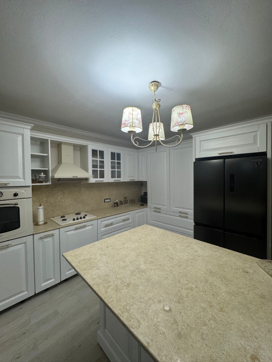 Casă spațioasă, panouri solare, Damila