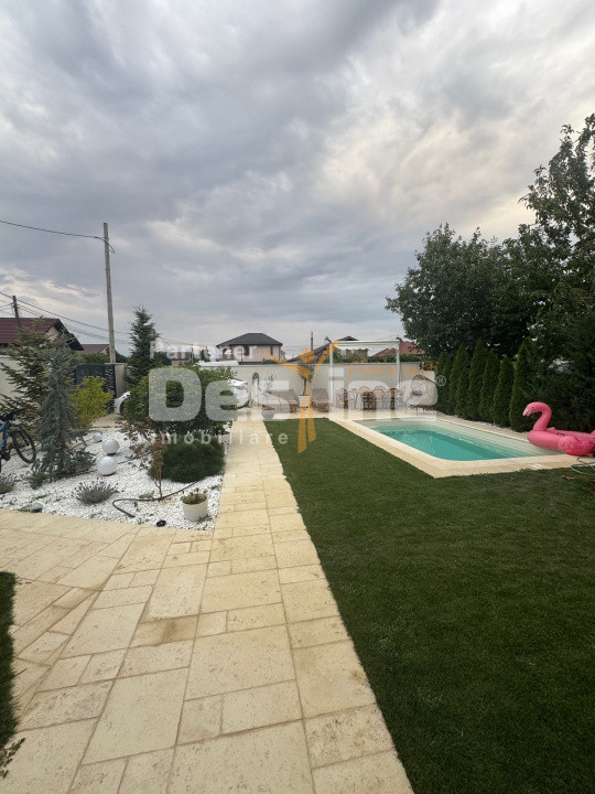 Casă spațioasă, panouri solare, Damila