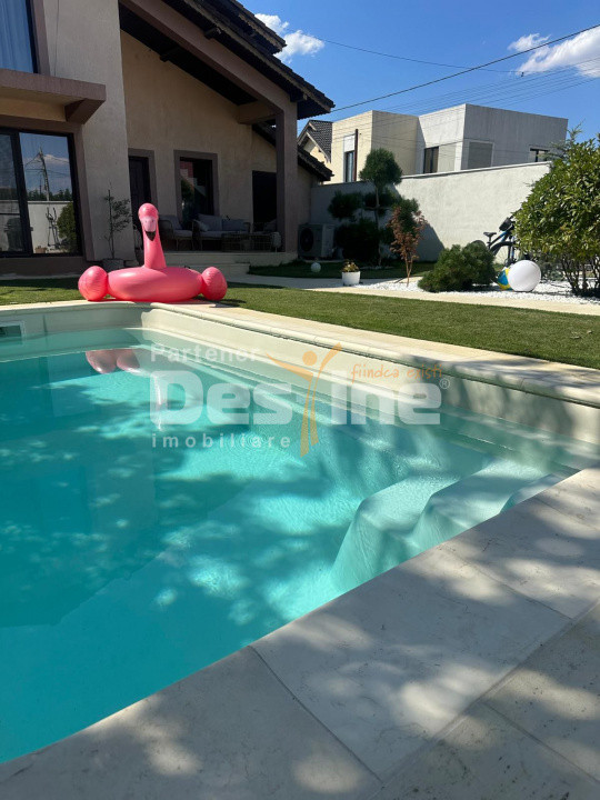 Casă spațioasă, panouri solare, Damila