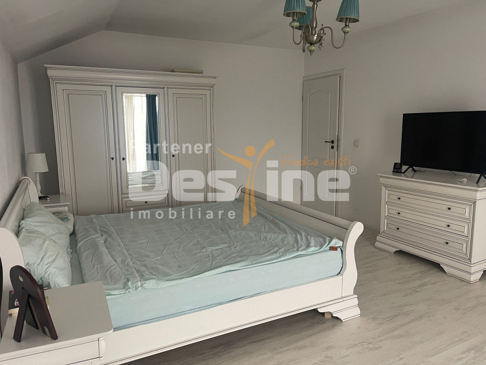 Casă spațioasă, panouri solare, Damila