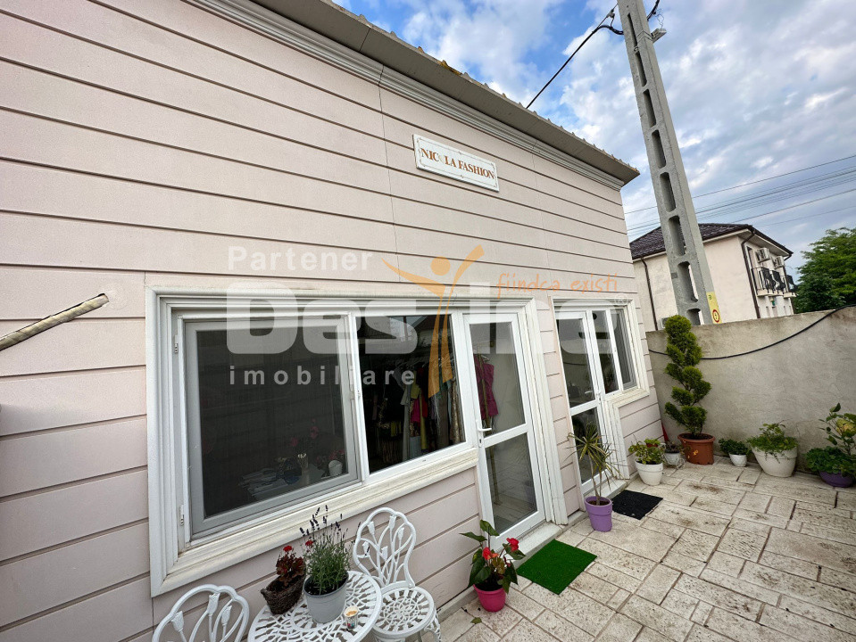 Casă spațioasă, panouri solare, Damila