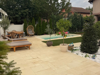 Casă spațioasă, panouri solare, Damila