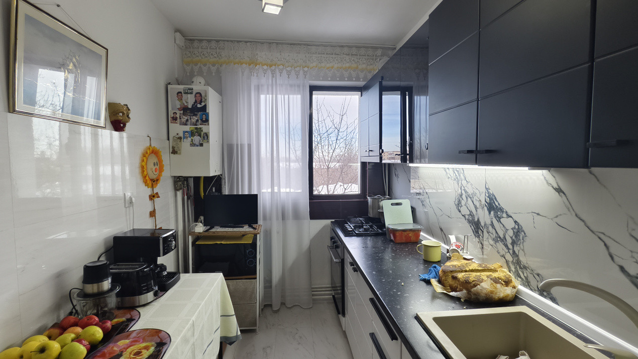 Apartament 2 camere zona vest, etaj intermediar