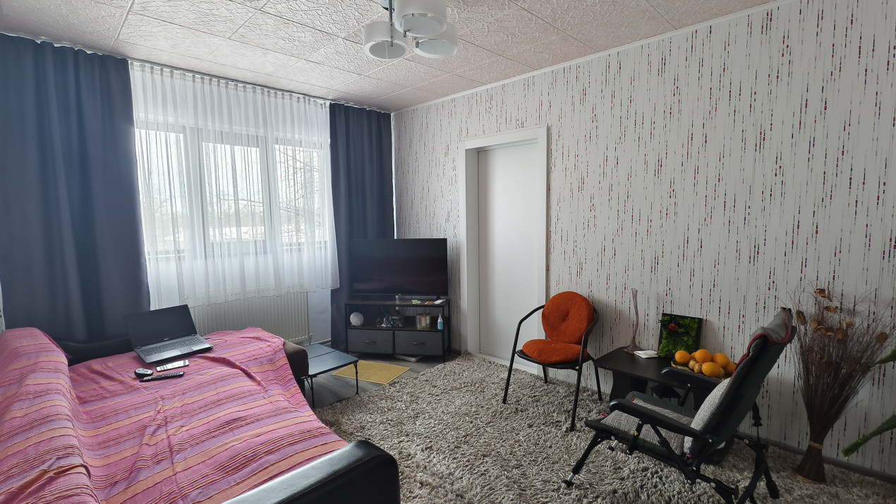Apartament 2 camere zona vest, etaj intermediar