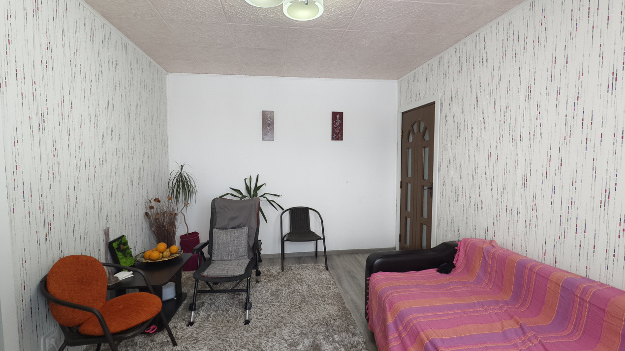 Apartament 2 camere zona vest, etaj intermediar