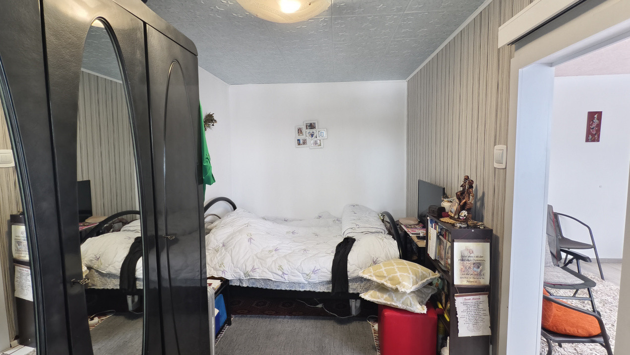 Apartament 2 camere zona vest, etaj intermediar