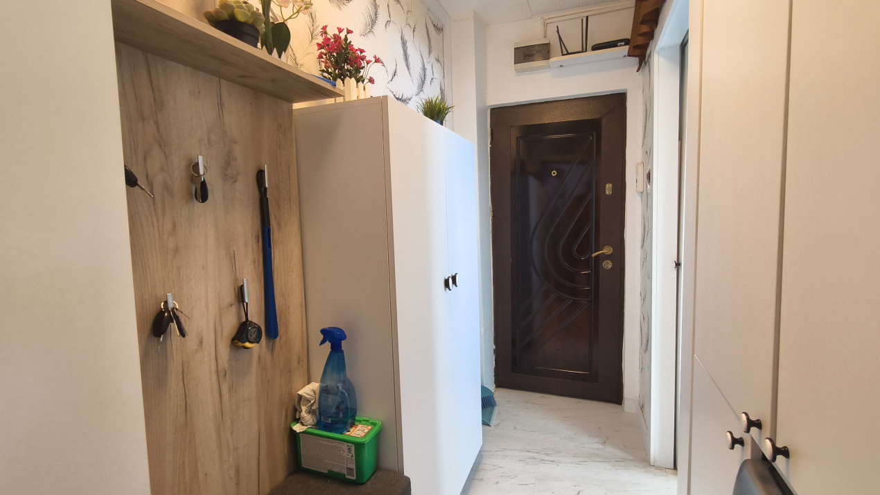 Apartament 2 camere zona vest, etaj intermediar
