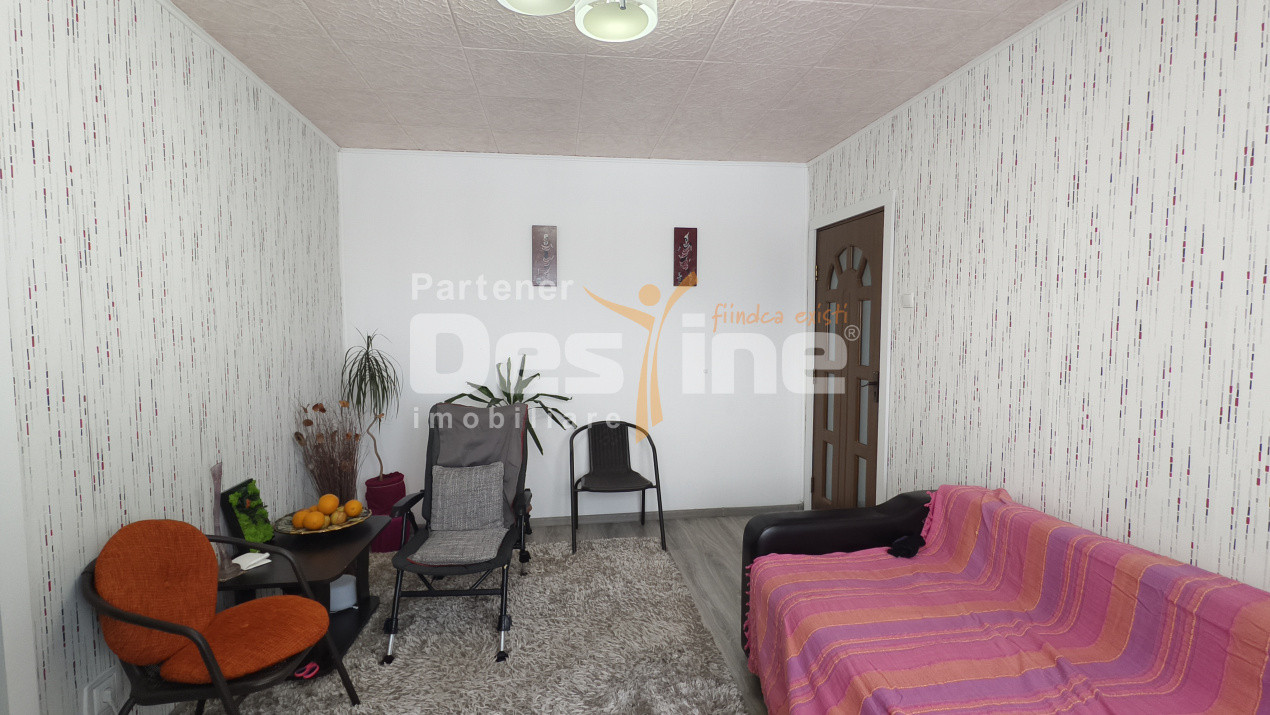 Apartament 2 camere zona vest, etaj intermediar