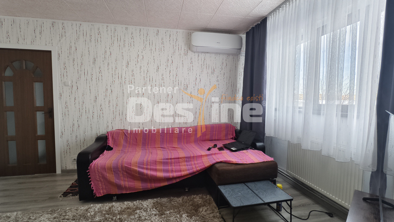 Apartament 2 camere zona vest, etaj intermediar